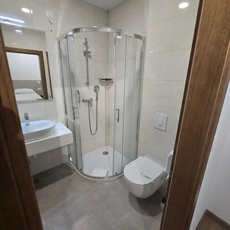 Hotel 81 4*